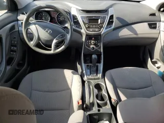 2015 Hyundai Elantra SE z VIN 5NPDH4AE5FH610483, wystawiony jako Copart lot #56893235 z przebiegiem 122 392 mil mil oraz Tytuł czysty. Historia ofert i sprzedaży dostępna na DreamBid. Obrazek 8.