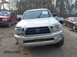 2005 Toyota Tacoma z VIN 5TELU42N55Z069789, wystawiony jako IAAI lot #41320317 z przebiegiem 198 262 mil mil oraz . Historia ofert i sprzedaży dostępna na DreamBid. Obrazek 6.