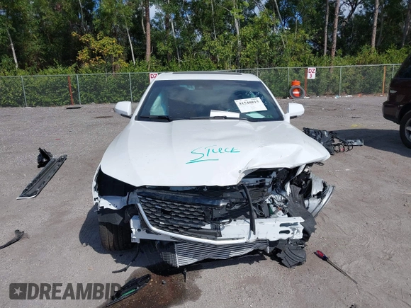 2025 Cadillac CT4 Premium Luxury z VIN 1G6DB5RK3S0110690, wystawiony jako IAAI lot #41540815 z przebiegiem 1 749 mil mil oraz . Historia ofert i sprzedaży dostępna na DreamBid. Obrazek 6.