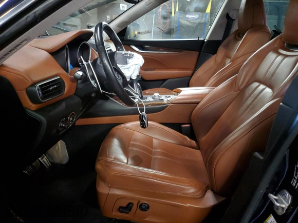 2019 Maserati Levante GranSport with VIN ZN661XUS9KX333785, listed as a Copart auction lot 80902793 with 0 mi miles. Bid and sale history available at carsss.com. Image 7.