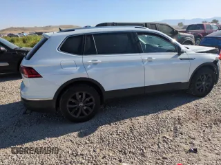 2022 Volkswagen Tiguan SE with VIN 3VV2B7AX4NM049103, listed as a Copart auction lot 61491515 with 39,658 mi miles and Salvage title. Bid and sale history available at DreamBid. Image 3.