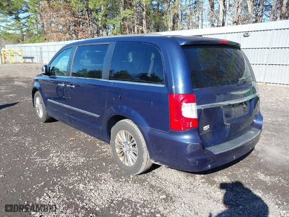 2015 Chrysler Town & Country Touring-L with VIN 2C4RC1CG0FR673981, listed as a IAAI auction lot 41773997 with 107,705 mi miles. Bid and sale history available at carsss.com. Image 3.