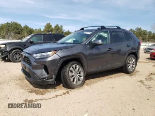 2023 Toyota RAV4 XLE Premium z VIN 2T3A1RFV3PC346205, wystawiony jako Copart lot #53390755 z przebiegiem 30 224 mil mil oraz Szkoda całkowita • Salvage title. Historia ofert i sprzedaży dostępna na DreamBid. Obrazek 1.