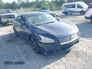 2013 Nissan Maxima S z VIN 1N4AA5AP9DC817424, wystawiony jako IAAI lot #42482208 z przebiegiem 196 227 mil mil oraz . Historia ofert i sprzedaży dostępna na DreamBid. Obrazek 1.