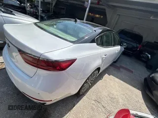 2017 Kia Cadenza Technology z VIN KNALC4J1XH5063296, wystawiony jako Copart lot #62104505 z przebiegiem 84 447 mil mil oraz Szkoda całkowita • Salvage title. Historia ofert i sprzedaży dostępna na DreamBid. Obrazek 4.