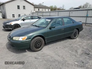 2001 Toyota Camry CE with VIN 4T1BG22K51U813533, listed as a Copart auction lot 53933705 with 200,769 mi miles and Salvage Title. Bid and sale history available at carsss.com. Image 1.
