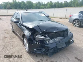 2014 Mercedes-Benz C 250 Sport с VIN WDDGF4HBXEA961769, выставлен на аукционе IAAI как лот 42474680 с пробегом 174 724 миль миль и . История ставок и продаж доступна на DreamBid. Изображение 6.