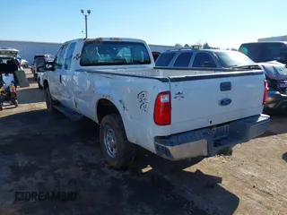 2014 Ford F-250 XL z VIN 1FT7X2B67EEB13106, wystawiony jako IAAI lot #41337143 z przebiegiem 116 625 mil mil oraz . Historia ofert i sprzedaży dostępna na DreamBid. Obrazek 3.