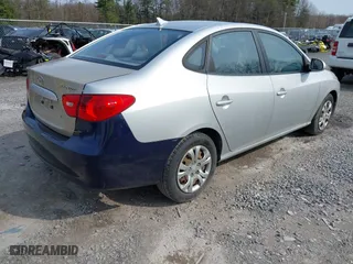 2009 Hyundai Elantra GLS with VIN KMHDU46D09U796385, listed as a IAAI auction lot 42075080 with 194,221 mi miles. Bid and sale history available at carsss.com. Image 4.