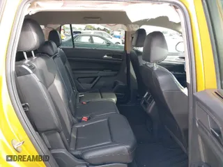 2018 Volkswagen Atlas 3.6L V6 SE with VIN 1V2KR2CA9JC525197, listed as a IAAI auction lot 37875450 with 62,703 mi miles. Bid and sale history available at carsss.com. Image 8.
