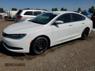 2015 Chrysler 200 LX z VIN 1C3CCCFB0FN734880, wystawiony jako Copart lot #61494065 z przebiegiem 103 715 mil mil oraz Czysty tytuł • Clean title. Historia ofert i sprzedaży dostępna na DreamBid. Obrazek 1.