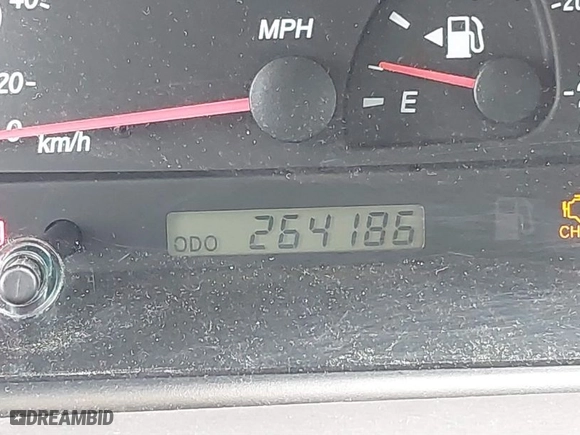 2004 Toyota Camry LE with VIN 4T1BF32KX4U575854, listed as a IAAI auction lot 41690613 with 264,186 mi miles. Bid and sale history available at carsss.com. Image 15.
