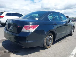 2009 Honda Accord EX z VIN 1HGCP26799A197400, wystawiony jako IAAI lot #42326338 z przebiegiem 159 243 mil mil oraz . Historia ofert i sprzedaży dostępna na DreamBid. Obrazek 4.