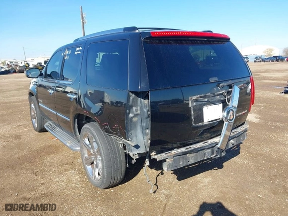 2013 Cadillac Escalade Luxury with VIN 1GYS3BEFXDR127777, listed as a IAAI auction lot 41375483 with 206,851 mi miles. Bid and sale history available at carsss.com. Image 3.