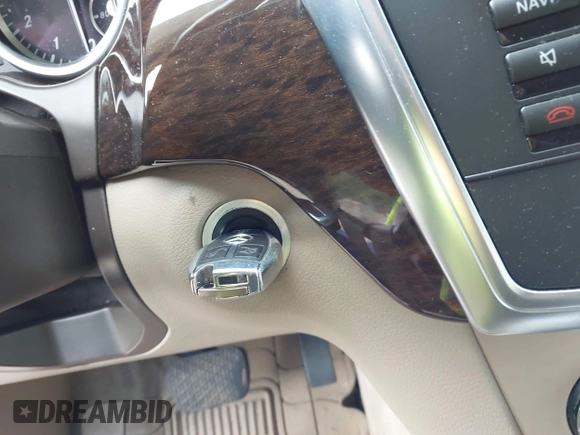 2014 Mercedes-Benz GL 450 с VIN 4JGDF7CE1EA286051, выставлен на аукционе IAAI как лот 42549323 с пробегом 143 640 миль миль и . История ставок и продаж доступна на DreamBid. Изображение 11.