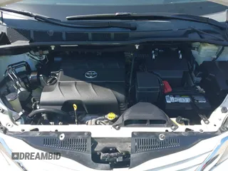 2016 Toyota Sienna LE AAS with VIN 5TDKK3DCXGS709132, listed as a IAAI auction lot 41993473 with 270,811 mi miles. Bid and sale history available at carsss.com. Image 10.