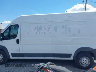 2015 Ram ProMaster Cargo with VIN 3C6TRVDG5FE501111, listed as a IAAI auction lot 42210016 with 208,038 mi miles. Bid and sale history available at carsss.com. Image 14.