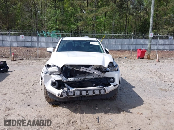 2017 Toyota Tacoma SR5 z VIN 3TMAZ5CN8HM045727, wystawiony jako IAAI lot #41962213 z przebiegiem 88 042 mil mil oraz . Historia ofert i sprzedaży dostępna na DreamBid. Obrazek 6.