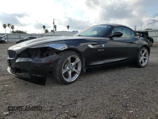 2011 BMW Z4 sDrive30i with VIN WBALM5C54BE378752, listed as a Copart auction lot 58517654 with 86,596 mi miles and Clean Title. Bid and sale history available at carsss.com. Image 1.
