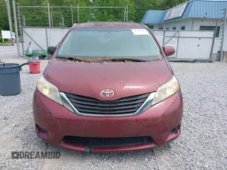 2011 Toyota Sienna LE AAS with VIN 5TDKK3DC2BS003748, listed as a IAAI auction lot 42142090 with 246,737 mi miles. Bid and sale history available at carsss.com. Image 12.