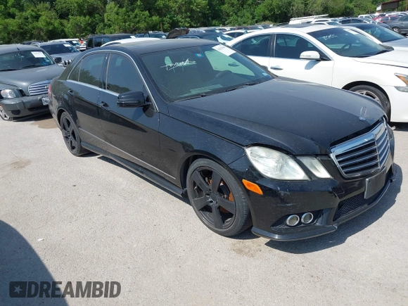 2010 Mercedes-Benz E-Class E 350 Luxury with VIN WDDHF8HB4AA157697, listed as a IAAI auction lot 42025686 with 205,626 mi miles. Bid and sale history available at carsss.com. Image 1.
