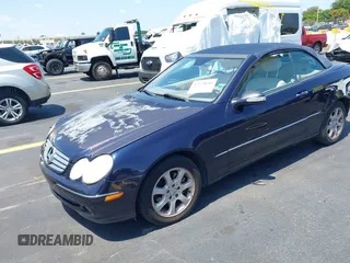 2004 Mercedes-Benz CLK 320 z VIN WDBTK65G84T033363, wystawiony jako IAAI lot #42279646 z przebiegiem 97 431 mil mil oraz . Historia ofert i sprzedaży dostępna na DreamBid. Obrazek 2.