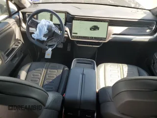 2022 Rivian R1T Adventure z VIN 7FCTGAAA5NN015734, wystawiony jako Copart lot #44019715 z przebiegiem 27 542 mil mil oraz Szkody całkowita. Historia ofert i sprzedaży dostępna na DreamBid. Obrazek 10.