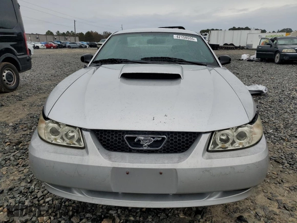 2003 Ford Mustang GT Deluxe with VIN 1FAFP42X33F380899, listed as a Copart auction lot 42158555 with 142,086 mi miles and Salvage Title. Bid and sale history available at carsss.com. Image 5.