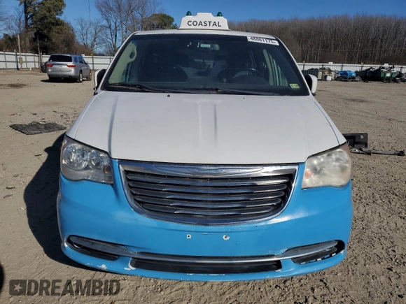 2015 Chrysler Town & Country Touring with VIN 2C4RC1BG7FR637030, listed as a Copart auction lot 48861175 with 268,749 mi miles and Clean Title. Bid and sale history available at carsss.com. Image 5.