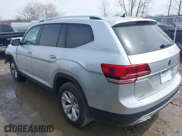 2018 Volkswagen Atlas S с VIN 1V2AP2CA1JC578834, выставлен на аукционе IAAI как лот 41970392 с пробегом 82 035 миль миль и . История ставок и продаж доступна на DreamBid. Изображение 15.