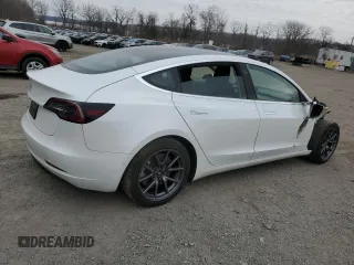 2020 Tesla Model 3 Standard Range Plus z VIN 5YJ3E1EA2LF645406, wystawiony jako Copart lot #52493395 z przebiegiem 102 126 mil mil oraz Szkoda całkowita • Salvage title. Historia ofert i sprzedaży dostępna na DreamBid. Obrazek 3.