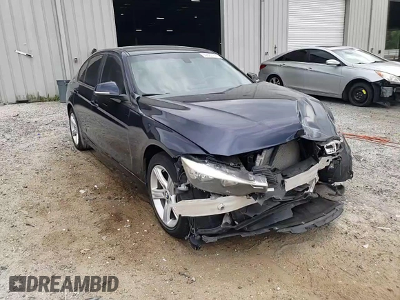2015 BMW 3 Series 320i with VIN WBA3B1C53FP831770, listed as a Copart auction lot 59603155 with 33,541 mi miles and Non repairable. Bid and sale history available at DreamBid. Image 13.