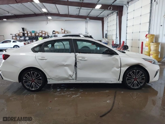 2024 Kia Forte GT with VIN 3KPF44AC9RE840345, listed as a IAAI auction lot 41587528 with 2,920 mi miles. Bid and sale history available at carsss.com. Image 13.