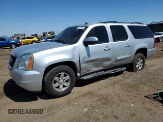 2013 GMC Yukon XL SLT z VIN 1GKS2KE78DR337557, wystawiony jako Copart lot #53126485 z przebiegiem 197 259 mil mil oraz Szkoda całkowita • Salvage title. Historia ofert i sprzedaży dostępna na DreamBid. Obrazek 1.