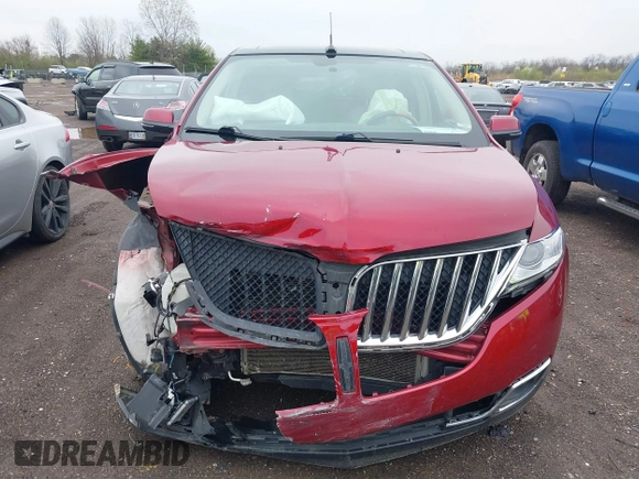 2014 Lincoln MKX with VIN 2LMDJ8JK1EBL02917, listed as a IAAI auction lot 41963678 with Not Provided miles. Bid and sale history available at carsss.com. Image 12.
