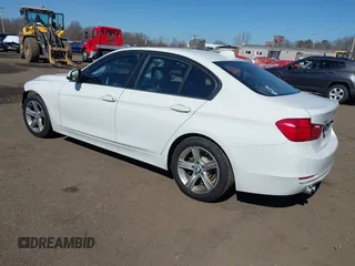 2013 BMW 3 Series 328i xDrive with VIN WBA3B5G58DNS04492, listed as a IAAI auction lot 41824286 with 86,261 mi miles. Bid and sale history available at carsss.com. Image 3.