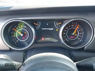 2018 Jeep Wrangler Unlimited Sport S z VIN 1C4HJXDG8JW117341, wystawiony jako IAAI lot #42037176 z przebiegiem 44 750 mil mil oraz . Historia ofert i sprzedaży dostępna na DreamBid. Obrazek 7.