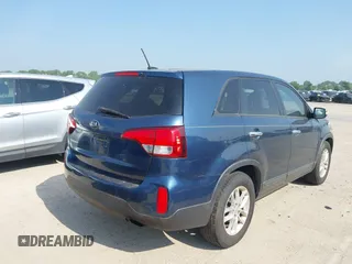 2014 Kia Sorento LX с VIN 5XYKT3A69EG480299, выставлен на аукционе IAAI как лот 42331602 с пробегом 180 580 миль миль и . История ставок и продаж доступна на DreamBid. Изображение 4.