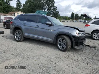 2018 Volkswagen Atlas SE with VIN 1V2PR2CA4JC555911, listed as a Copart auction lot 61905125 with 101,860 mi miles and Salvage title. Bid and sale history available at DreamBid. Image 4.