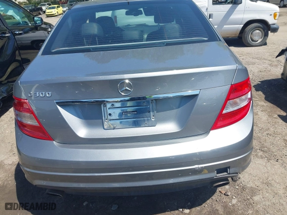 2009 Mercedes-Benz C-Class 3.0L Sport with VIN WDDGF54X69R065547, listed as a IAAI auction lot 41985870 with 247,869 mi miles. Bid and sale history available at carsss.com. Image 16.