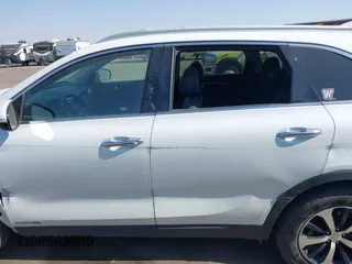 2016 Kia Sorento EX with VIN 5XYPHDA56GG015664, listed as a IAAI auction lot 40550549 with 163,190 mi miles. Bid and sale history available at carsss.com. Image 14.
