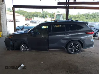 2021 Toyota Highlander XSE with VIN 5TDLZRBH6MS082409, listed as a IAAI auction lot 40172495 with 29,328 mi miles and . Bid and sale history available at DreamBid. Image 15.