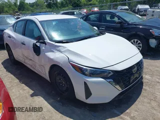 2024 Nissan Sentra S z VIN 3N1AB8BV2RY286767, wystawiony jako IAAI lot #39846057 z przebiegiem 12 453 mil mil oraz . Historia ofert i sprzedaży dostępna na DreamBid. Obrazek 1.