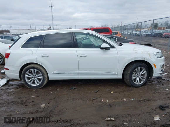 2018 Audi Q7 Premium Plus with VIN WA1LHAF74JD001365, listed as a IAAI auction lot 41503241 with 114,110 mi miles. Bid and sale history available at carsss.com. Image 14.
