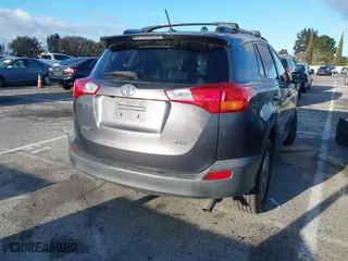 2015 Toyota RAV4 XLE with VIN JTMWFREV5FJ036366, listed as a IAAI auction lot 41719264 with 224,333 mi miles. Bid and sale history available at carsss.com. Image 4.