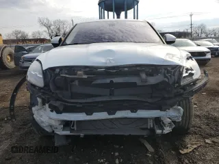 2019 Jaguar E-Pace SE with VIN SADFP2FX3K1Z47525, listed as a Copart auction lot 47121395 with 89,149 mi miles and Salvage Title. Bid and sale history available at DreamBid. Image 5.