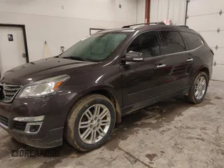 2015 Chevrolet Traverse LT with VIN 1GNKRGKD3FJ156874, listed as a IAAI auction lot 42013789 with 196,377 mi miles. Bid and sale history available at carsss.com. Image 2.