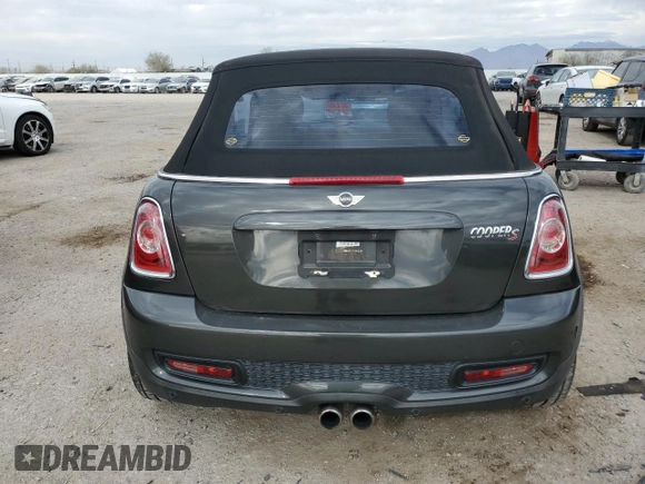 2015 MINI Convertible S z VIN WMWZP3C53F2A91032, wystawiony jako Copart lot #87769995 z przebiegiem 94 165 mil mil oraz Szkoda całkowita • Salvage title. Historia ofert i sprzedaży dostępna na DreamBid. Obrazek 6.