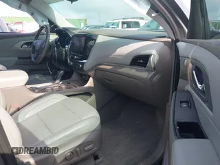 2020 Chevrolet Traverse LT with VIN 1GNERHKW7LJ309689, listed as a IAAI auction lot 42270616 with 120,264 mi miles and . Bid and sale history available at DreamBid. Image 5.