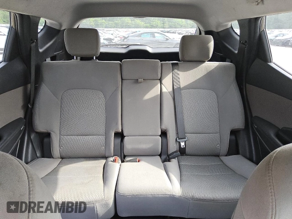 2017 Hyundai Santa Fe 2.4L z VIN 5NMZT3LB9HH025228, wystawiony jako Copart lot #57186685 z przebiegiem 185 470 mil mil oraz Czysty tytuł • Clean title. Historia ofert i sprzedaży dostępna na DreamBid. Obrazek 10.